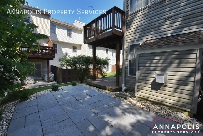Building Photo - 225 Tilden Way
