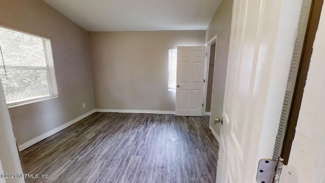 Building Photo - 1726 Ryar Rd