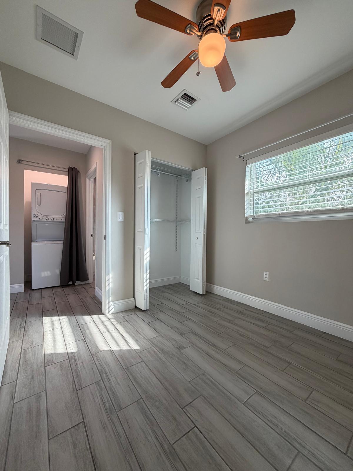 Building Photo - 1216 NW 6th Ct