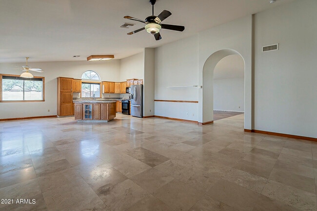 Building Photo - 8844 W Cavalier Dr