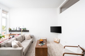 Building Photo - 550 W Juneau Ave