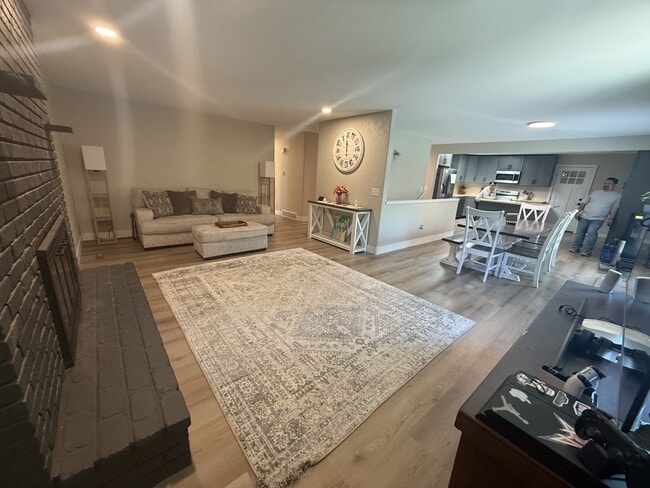 Building Photo - 3418 Flagstone Dr