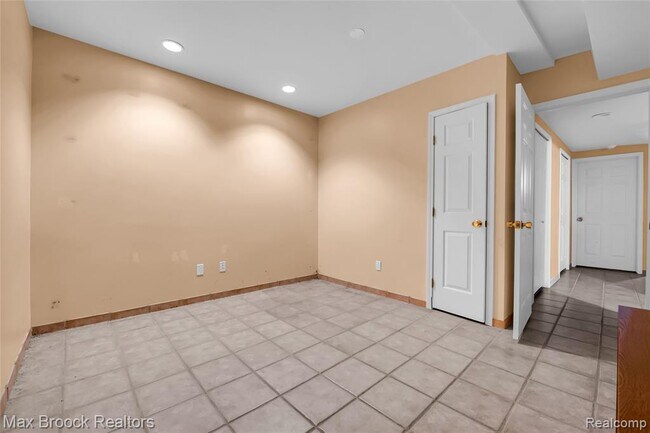 Building Photo - 107 Millstone Rd