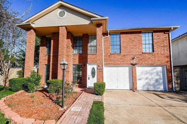 Primary Photo - 12311 Grove Meadow Dr