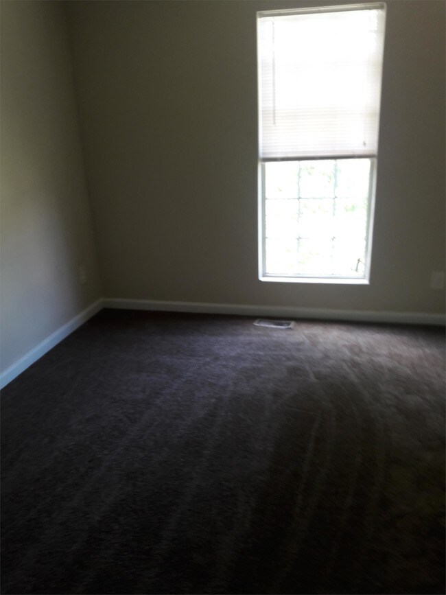 Building Photo - 3169 Kingswood Glen