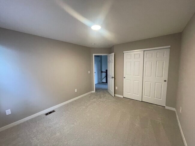 Building Photo - 7269 Cutler Dr