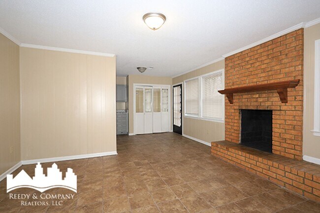 Building Photo - Welcome to 3132 Rosebay!