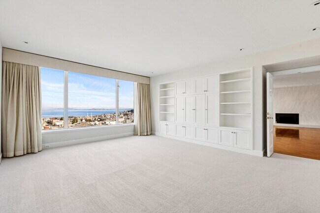 Building Photo - 1150 Sacramento St