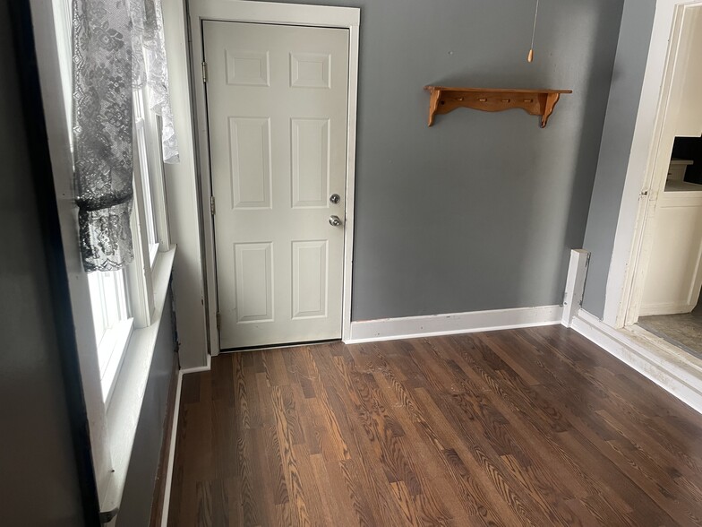 Bonus room - 42 Beach Ave