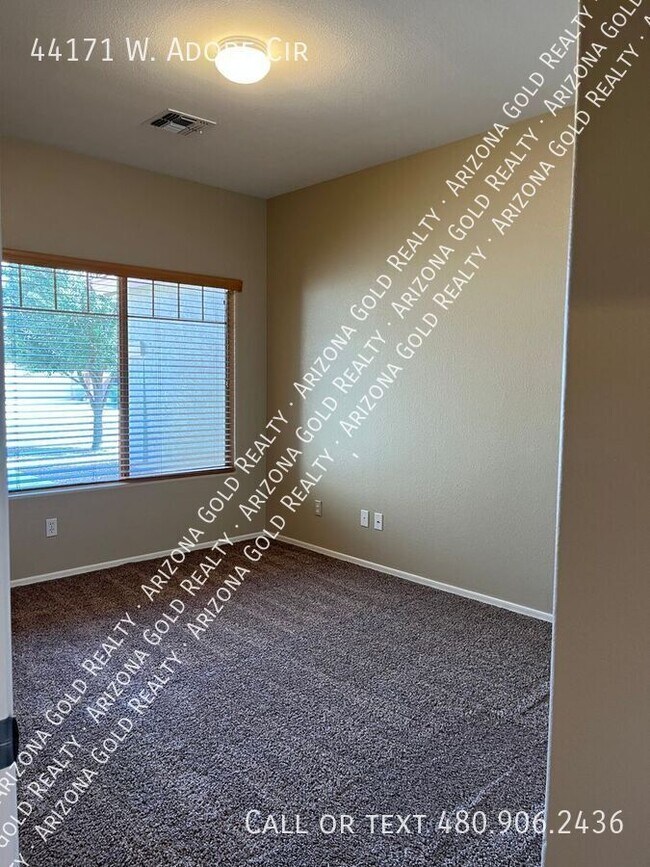 Building Photo - 44171 Adobe Cir