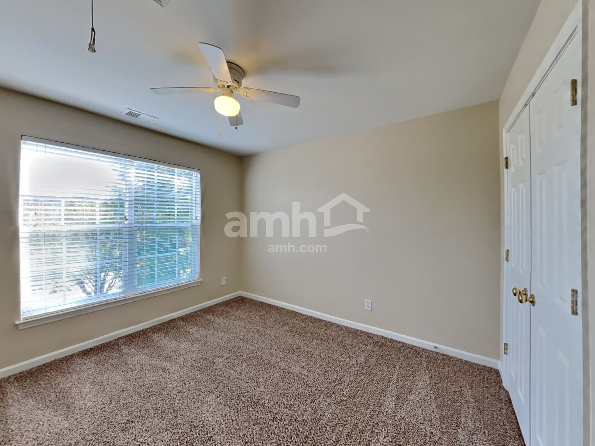 Building Photo - 136 Heywatchis Dr