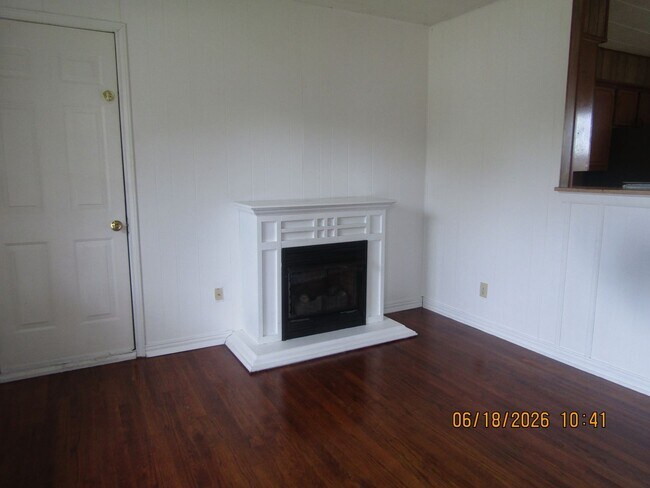 Building Photo - Charming 2-Bedroom Home in Northwest Lawton