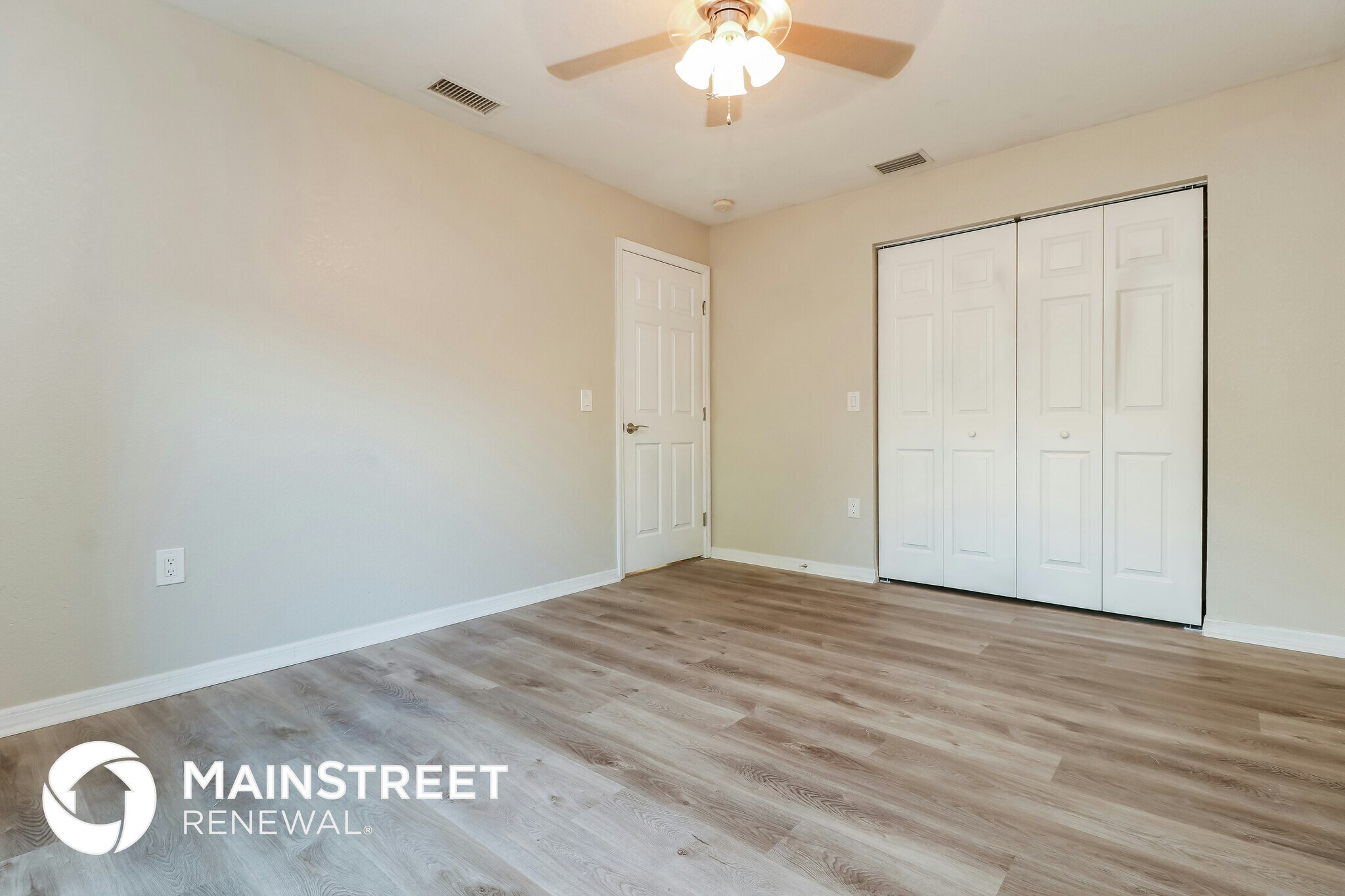 Building Photo - 2712 Lucaya Ave