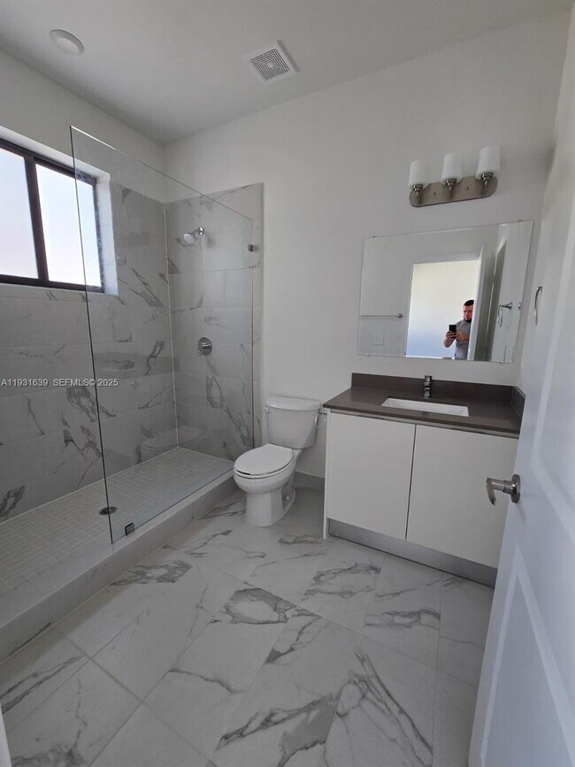 Building Photo - 34518 SW 190th Ave