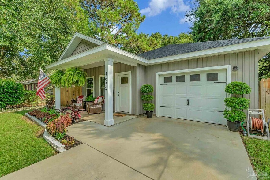 Building Photo - 4675 Geneva Dr