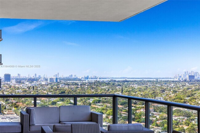 Building Photo - 9705 Collins Ave