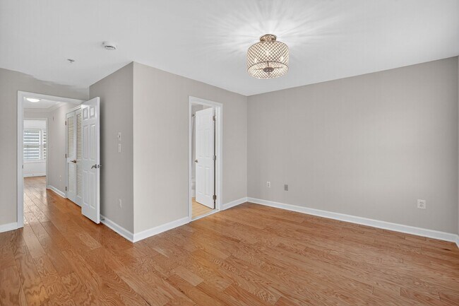 Building Photo - 801 Pleasant Dr