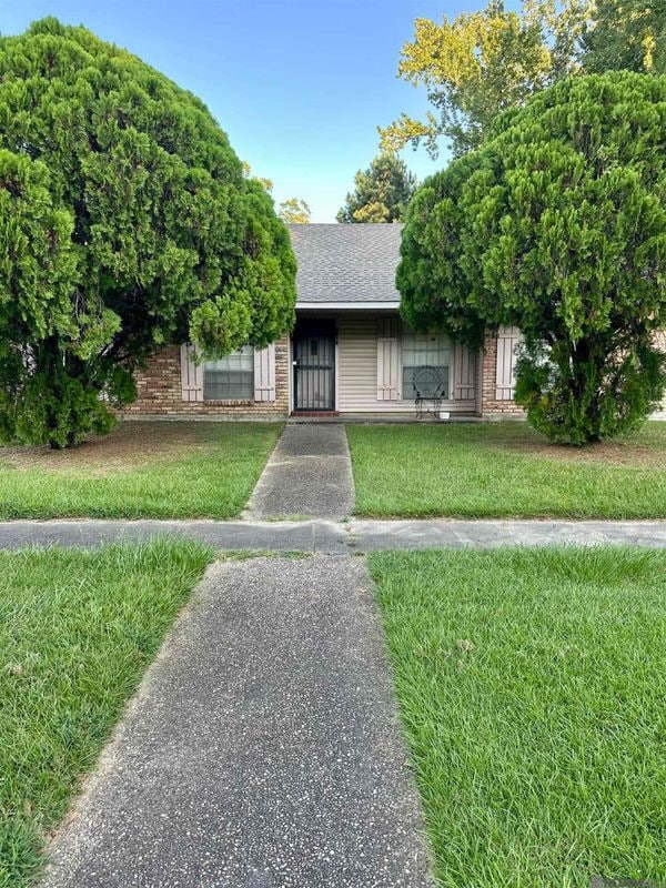 Building Photo - 3572 Madeira Dr
