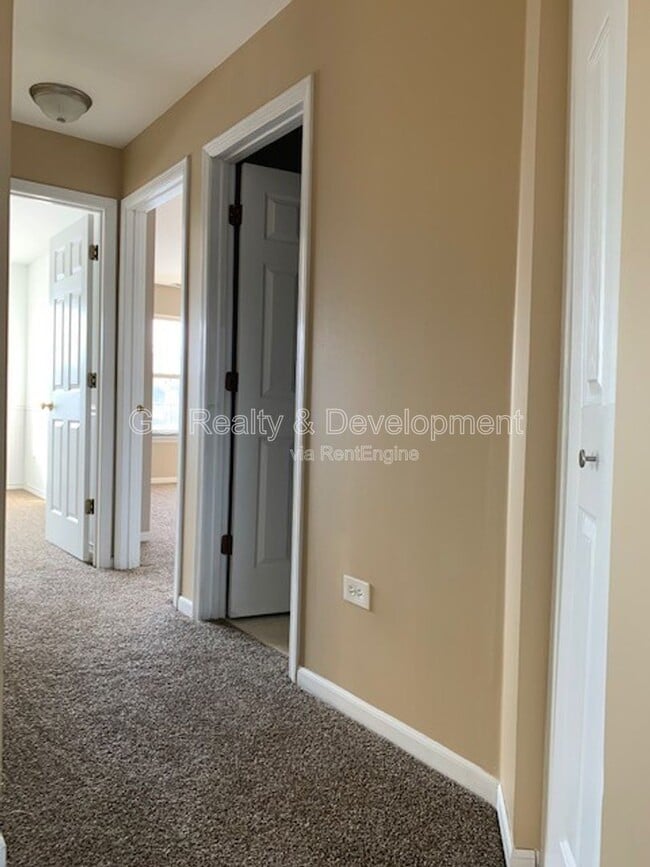 Building Photo - 632 Chelsea Ct