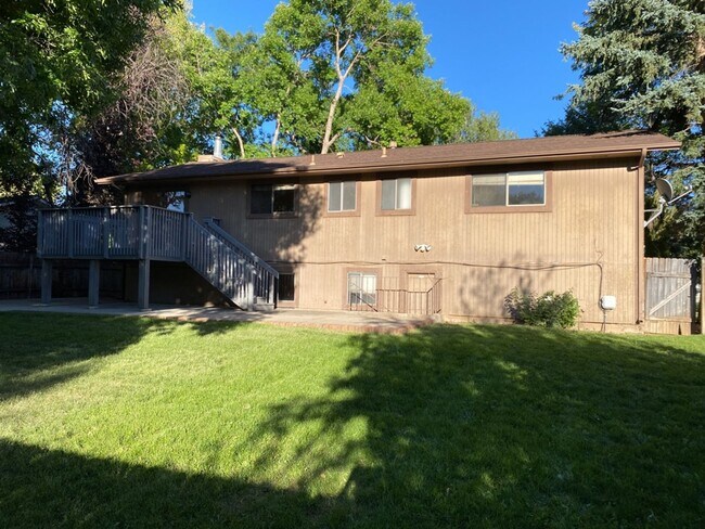 Building Photo - STUDENTS WELCOME! 5 Bedroom 3 Bathroom Bi-Level Single-Family Home in Midtown Fort Collins