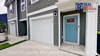 Building Photo - 3110 Lobelia Ln