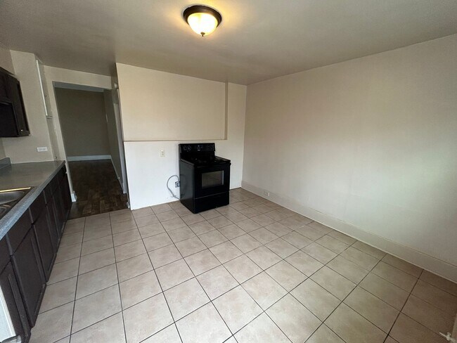 Building Photo - Downstairs 1BD/1BA Near San Antonio College – Easy Access, Central Location!