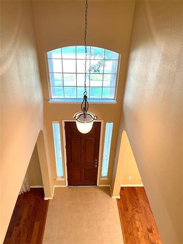 Building Photo - 11490 La Grange Dr