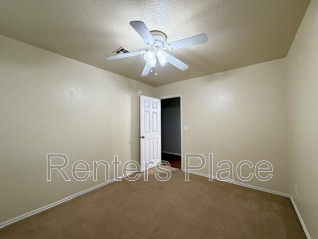 Building Photo - 12169 N 107th E Pl