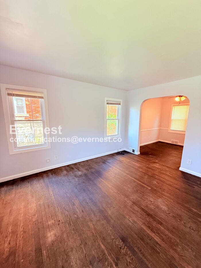 Building Photo - 16834 Fairfield St