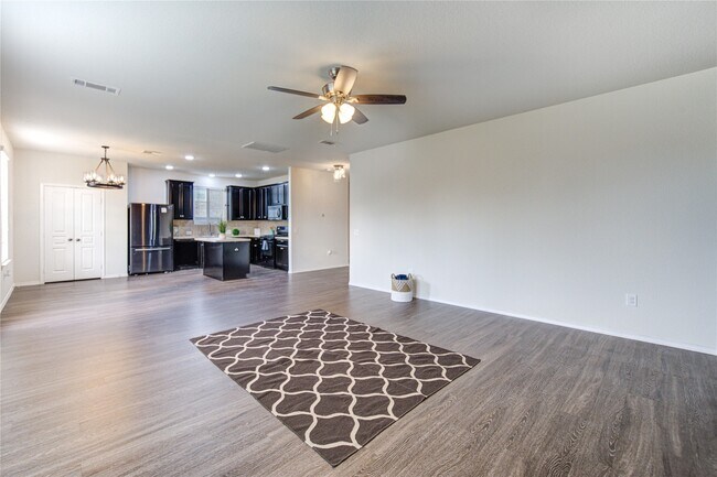 Building Photo - 5027 Brewcastle Ln