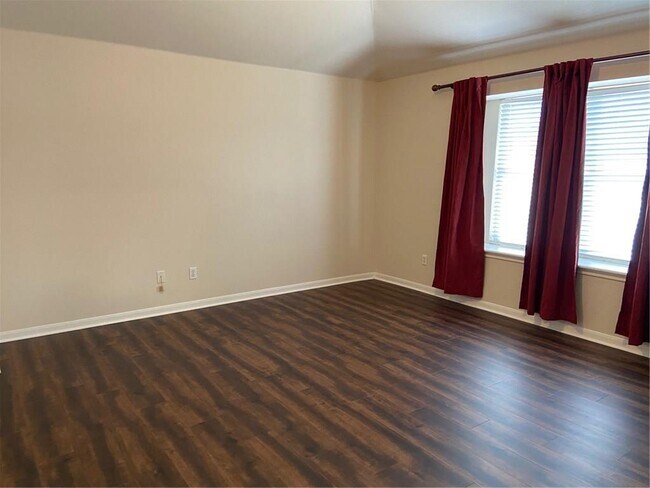 Building Photo - 8811 Glen Canyon Dr
