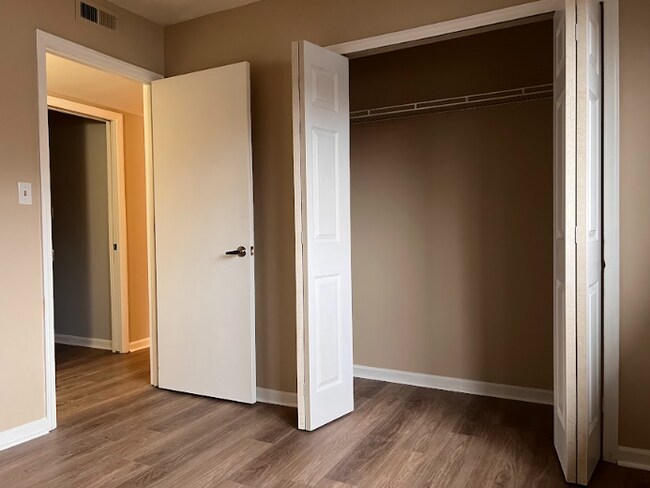 Building Photo - 1863 J Julian Ln