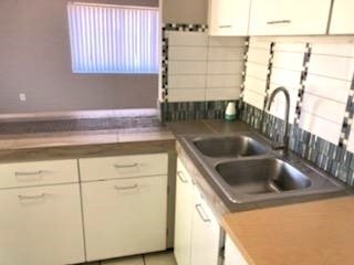 Building Photo - NEWLY RENOVATED 2BD/1BA – CALL TODAY NORTH...