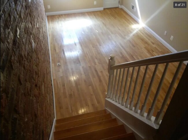 Building Photo - 1114 Sterrett St