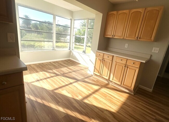 Building Photo - 7019 Cedarhurst Dr