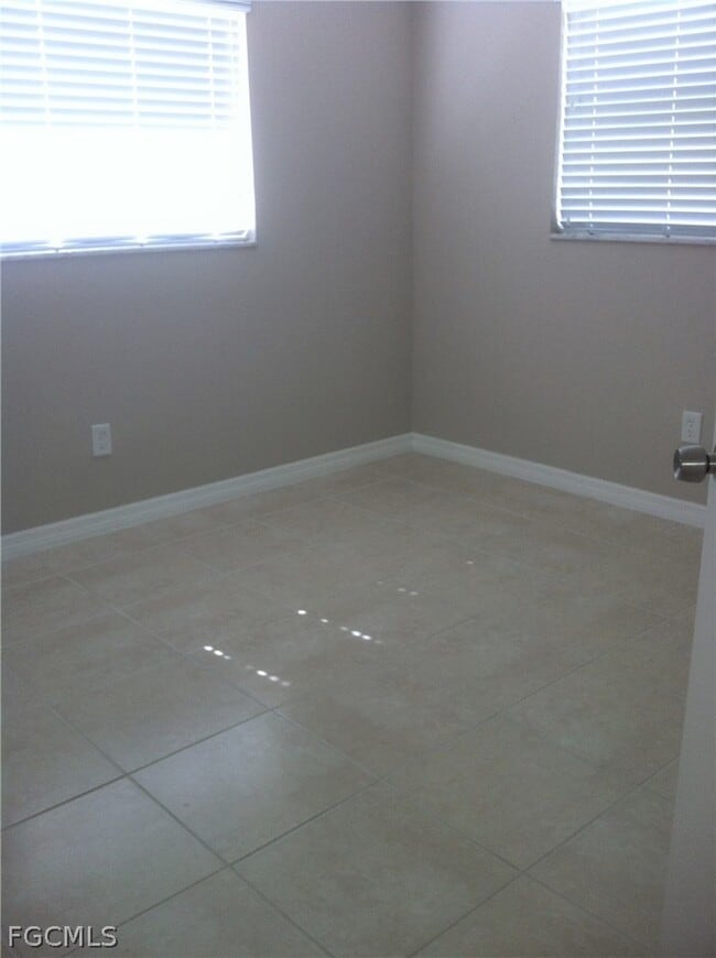 Building Photo - 6194 Principia Dr