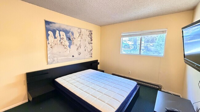 Building Photo - 52111 Acorn Ln