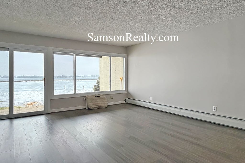 Building Photo - 400 Narragansett Pkwy