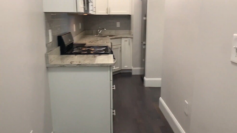 Building Photo - 81 Westland Ave