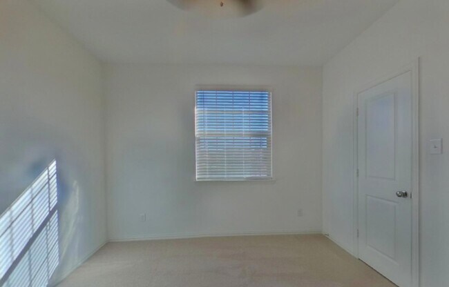 Building Photo - Bright, Spacious, and Ready to Call Home — 4 Bedrooms