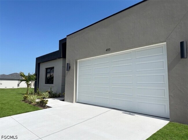 Building Photo - 4113 NW 34th Ln