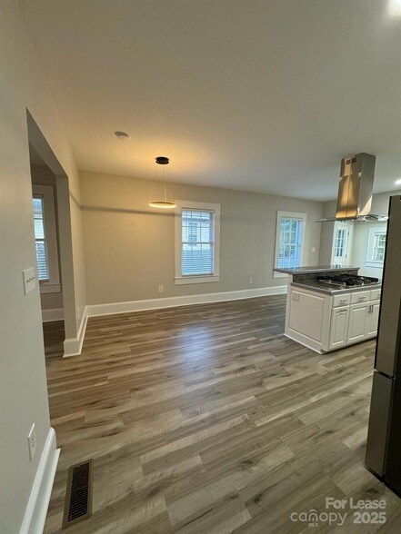 Building Photo - 430 Faison Ave