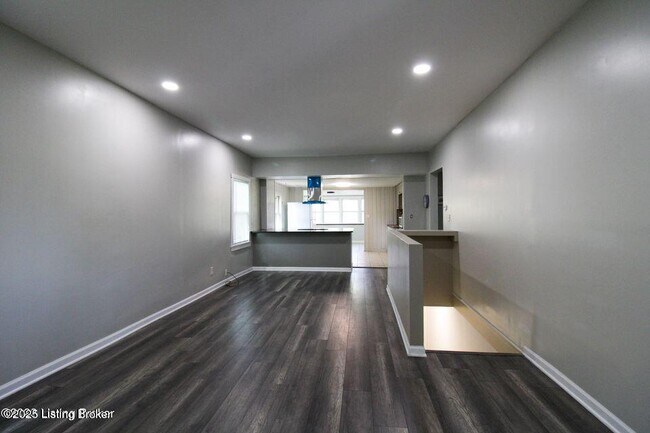 Building Photo - 4608 Cliff Ave