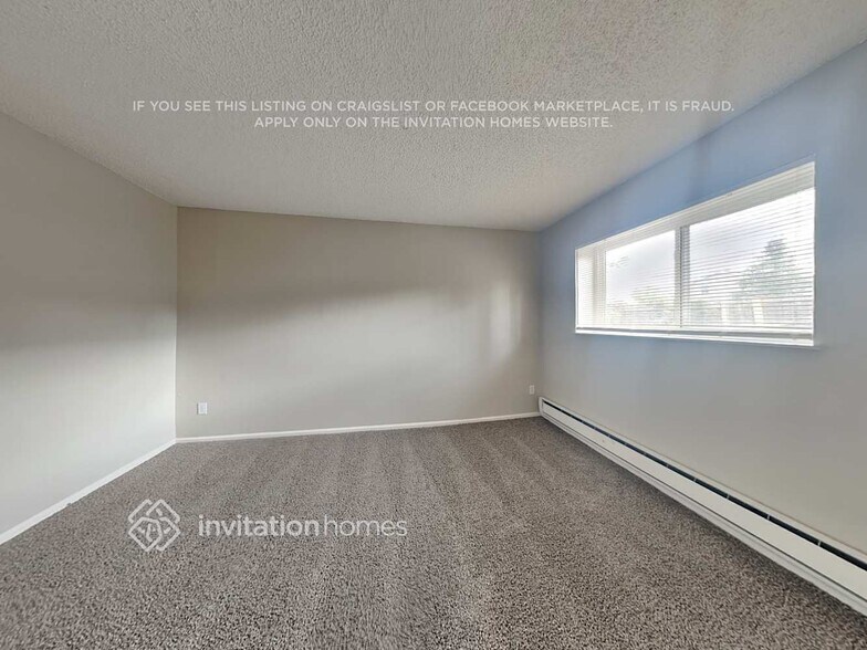 Building Photo - 17880 E Louisiana Ave