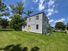 Building Photo - 3009 E Lynn St