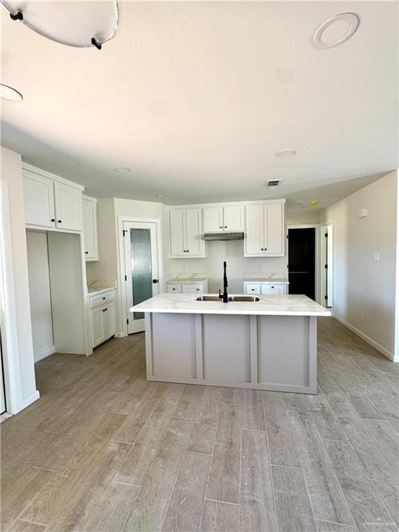 Building Photo - 18 Lana St