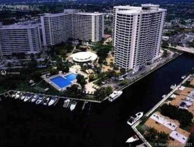 Building Photo - 600 Three Islands Boulevard
