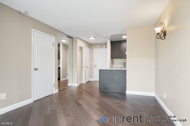 Building Photo - 1 br, 1 bath Condo - 2 Anchor Dr, Emeryvil...