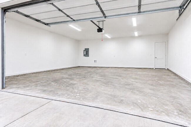 Building Photo - 4315 Scurry St