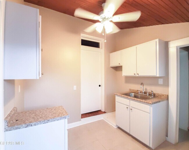 Building Photo - 2809 Wheeling Ave